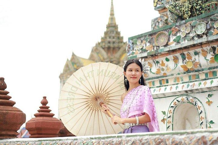 ワット・アルンでのタイ衣装体験と運河ツアー