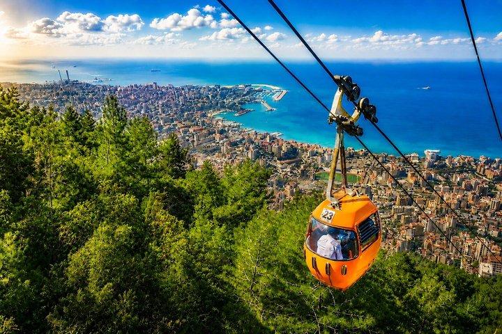 Tour privato in funivia di Jeita Grotto, Harissa, Jounieh da Beirut