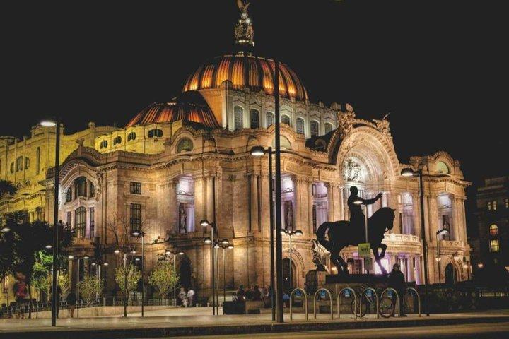 Capital Bus Night with Audio guide in Mexico City