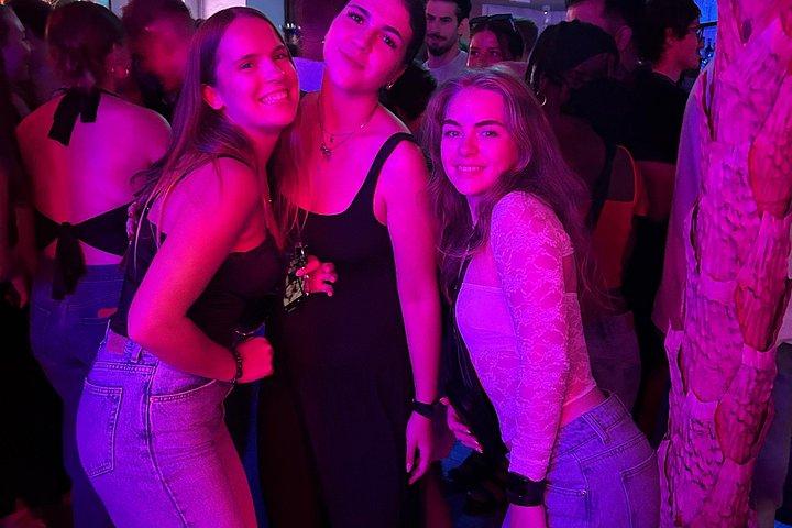 バルセロナ最高のナイトクラブ体験＋VIPクラブエントランス