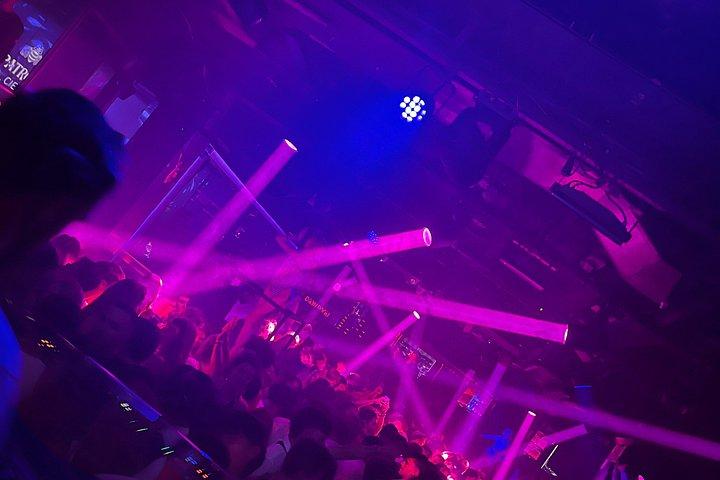 バルセロナ最高のナイトクラブ体験＋VIPクラブエントランス