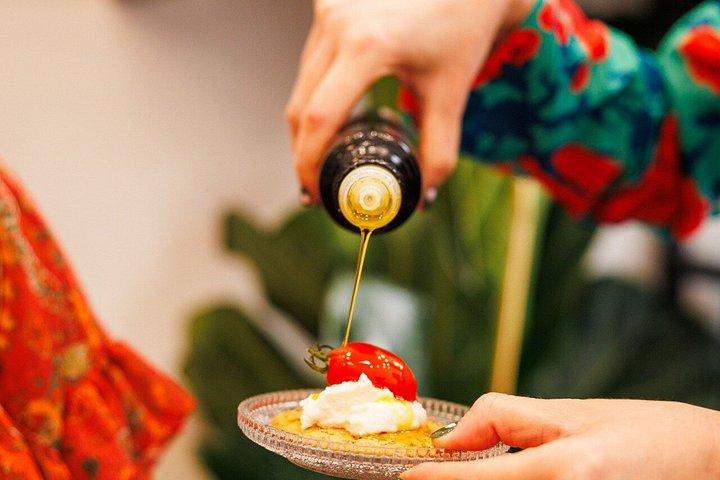 ナクソスタウン45オリーブオイルと蜂蜜の試飲(地元の一口付き)