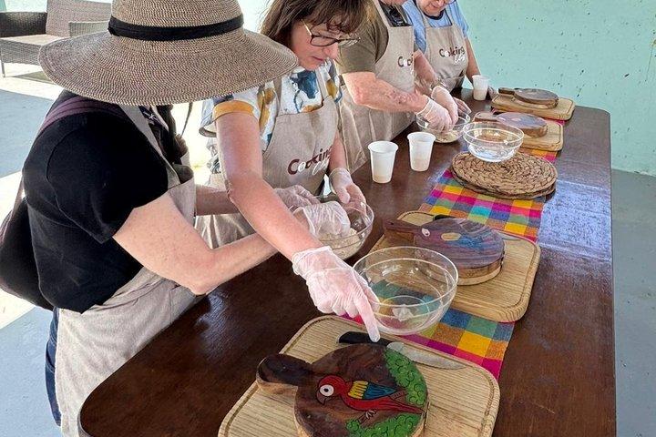 Roatan Cooking Class and Cultural Experience