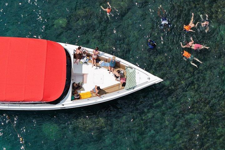 サムイ島からスピードボートで行くタン島とマドサム島のシュノーケリング旅行