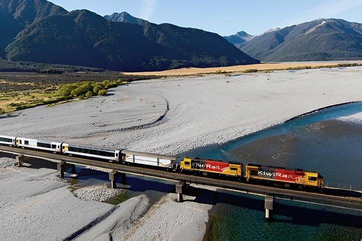 Arthur's Pass Tour TranzAlpine 1 way Christchurch to Greymouth