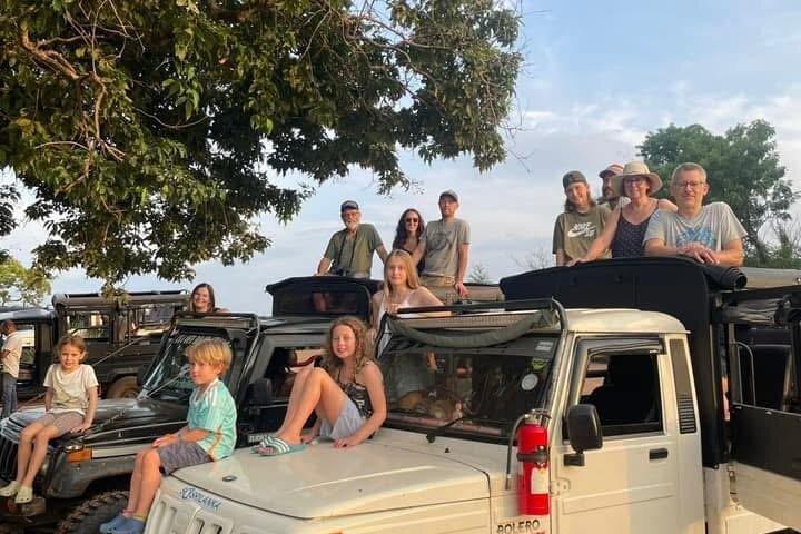 Minneriya Nationalpark Jeep Safari Abenteuer