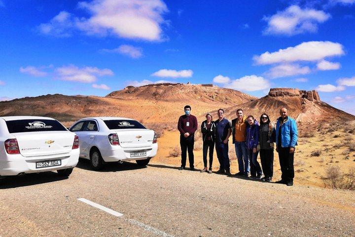 Excursión de un día desde Khiva a las mejores tres fortalezas y el lago Akchakul