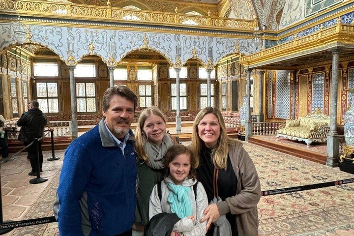Private Fast Track Tour from Topkapi Palace to Basilica Cistern