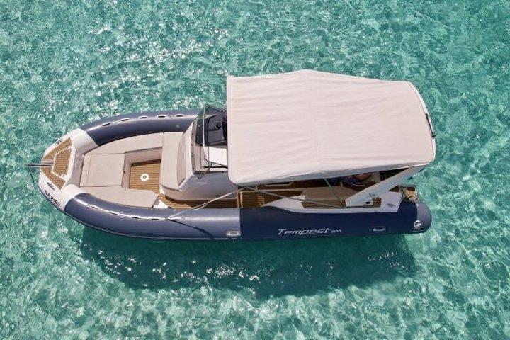 Croisière en privé Îles Lavezzi grottes et baignade exclusives
