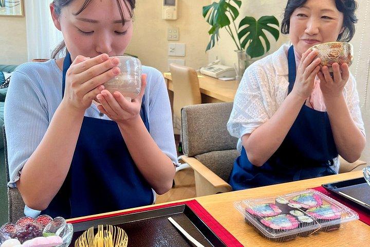 Private Sushi Making Class and Matcha Experience near Sapporo