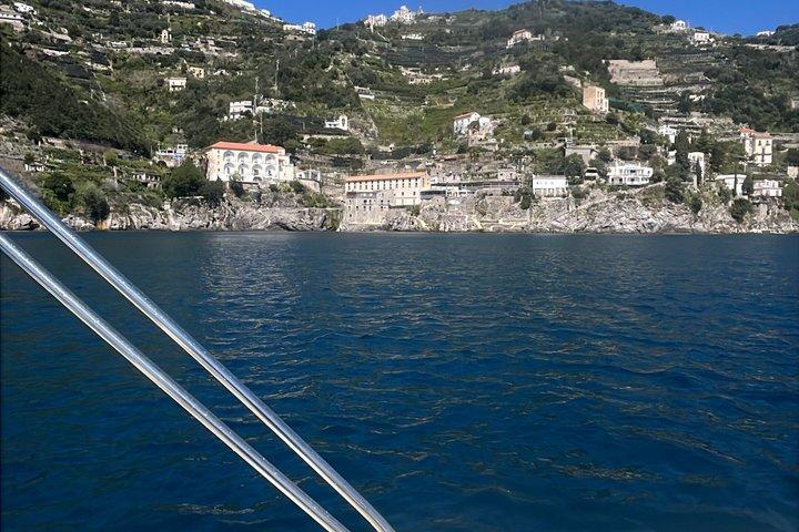 Descubre la Costa Amalfitana: Experiencia de día completo con todo incluido