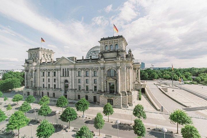 Berlin Private Highlights Tour By Car