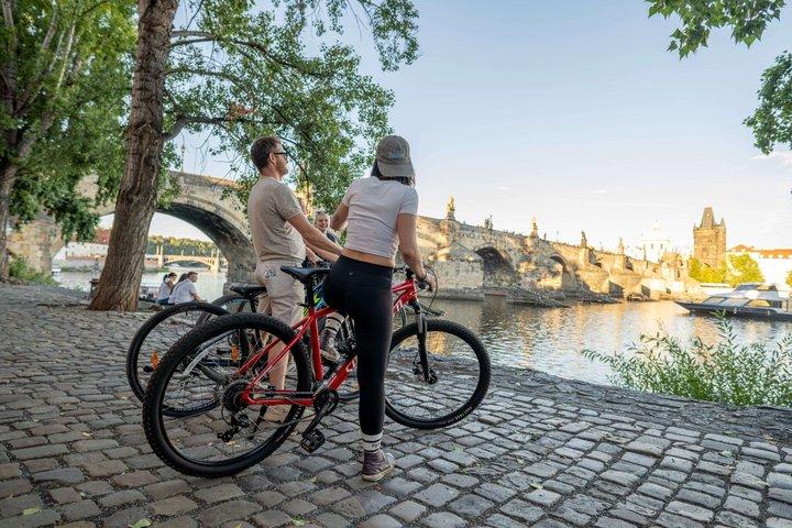 Historisk Prag Guidet E-Bike Tour