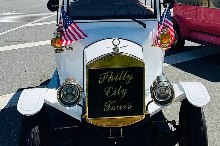 ビンテージカーで巡るフィラデルフィア史跡1時間ツアー