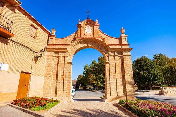Hello Granada: Private 2-Hour Intro City Walk with Local Guide
