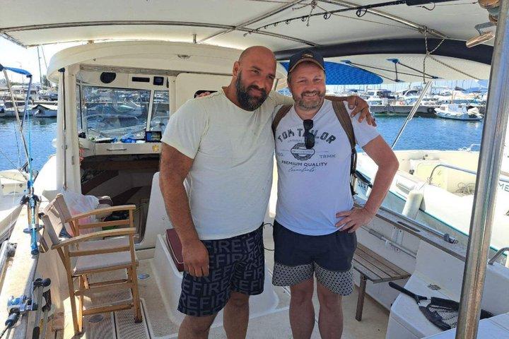 Bar privado de pesca y paseo en barco Montenegro