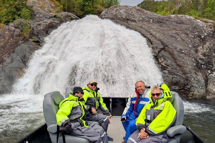 Private Kreuzfahrt : Mostraumen mit Zodiac oder Lux Pontoon Boat