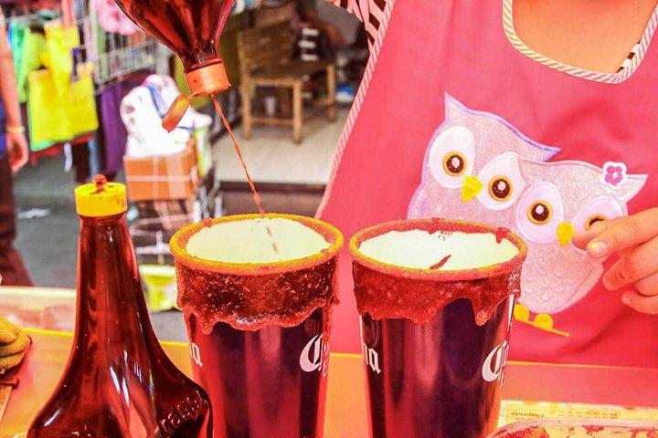 La Lagunilla Market Tour Antiques, Street Food and Music