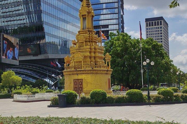 クメール伝統のトゥクトゥクで3時間で9か所を巡る