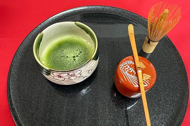 Osaka: Calligraphy, Traditional Sweets and Matcha Workshop