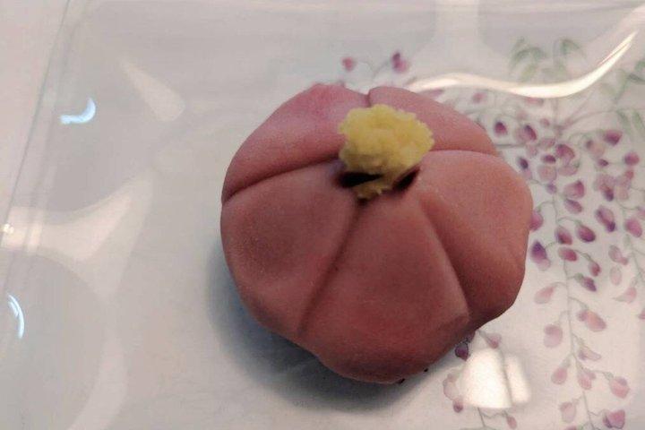 Osaka: Calligraphy, Traditional Sweets and Matcha Workshop