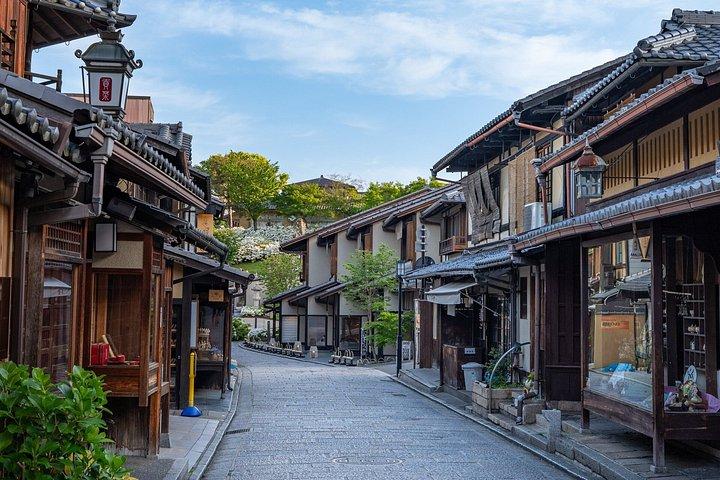 京都芸者街＆隠れ家モーニングツアー