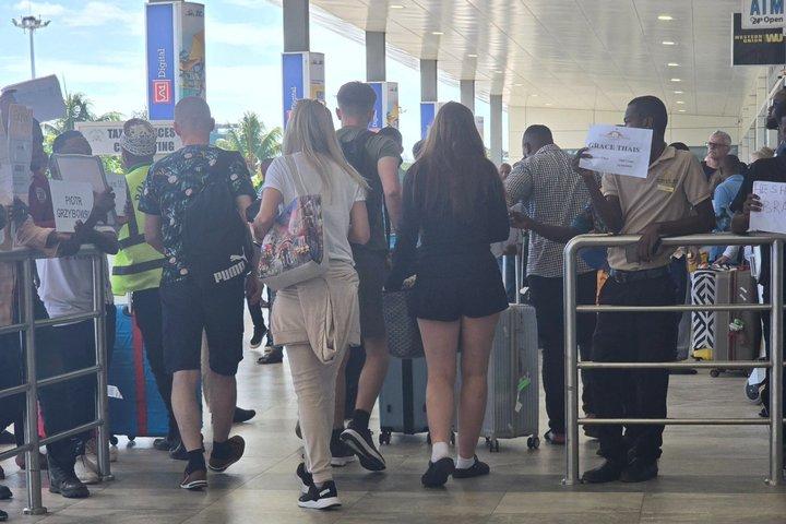 Transferência de Aeroporto de Zanzibar (ZNZ) - Taxi Privado e Transferência de Hotel