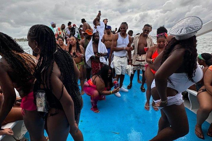 Live Dj, Hip Hop, Afro beat Party Boat Adults Only with Open Bar（ライブDj、ヒップホップ、アフロ、オープンバーでパーティーボートアダルトズに勝つ）