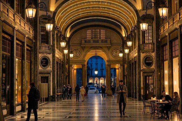 Turin by night 2-hour monolingual walking experience