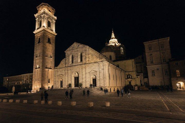 Turin by night 2-hour monolingual walking experience