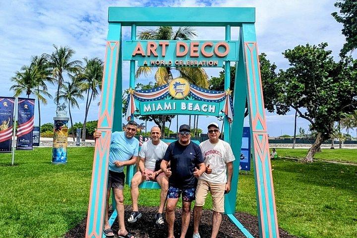 リトル・ハバナとウィンウッド停留所のあるマイアミ市内観光