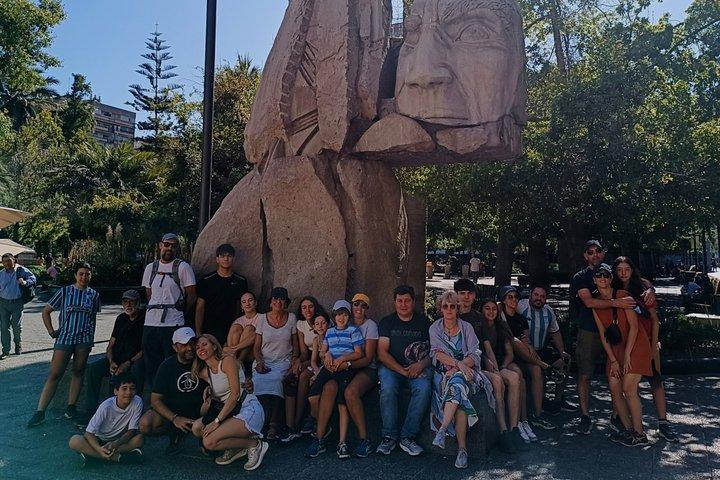 Raíces y Relatos de la Capital con City Tour por Santiago