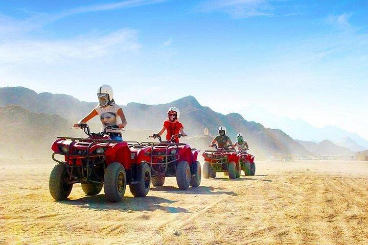 ルクソールサンライズクワッドバイクサファリ：砂漠アドベンチャー＆ナイルビュー