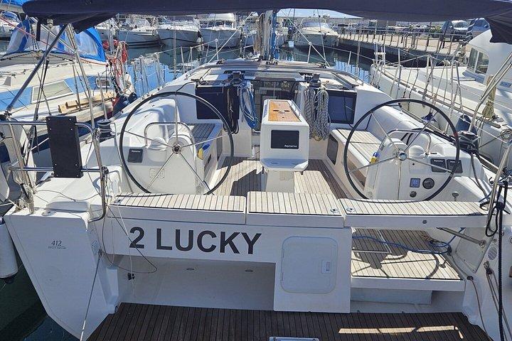 Shared tour Marbella dolphins drinks snack. luxe dufour412