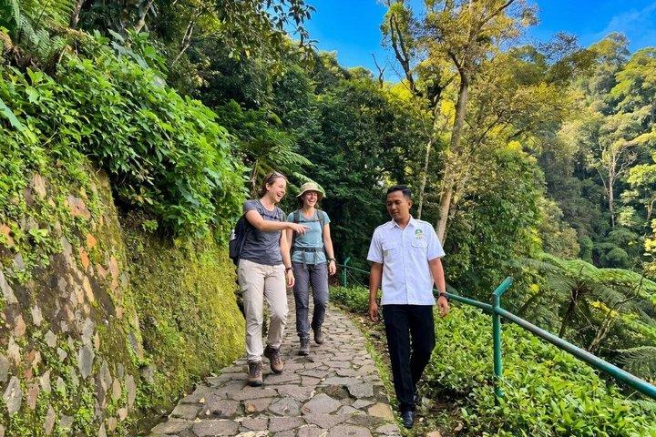 ジャカルタからバンドンへ：Culg Cimahi, Dusun Bambu & Whoosh