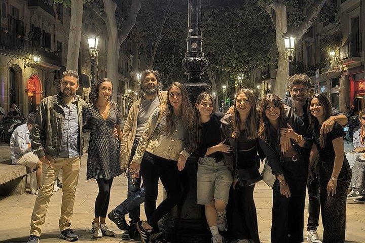 Barcellona : Tour VIP di una notte sul tetto e discoteche