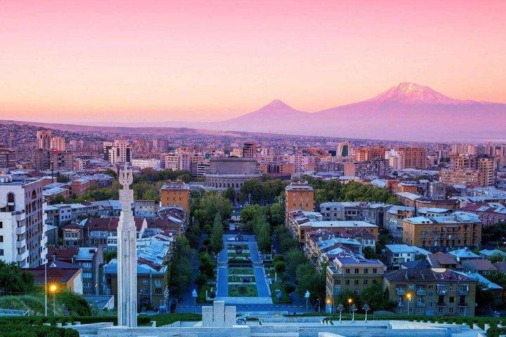 Armenien Dilijan Sevan og Yerevan Dagstur fra Tbilisi