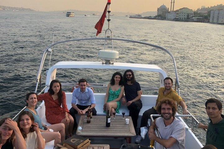 Istanbul Bosphorus Private Yacht Breakfast Cruise Tour