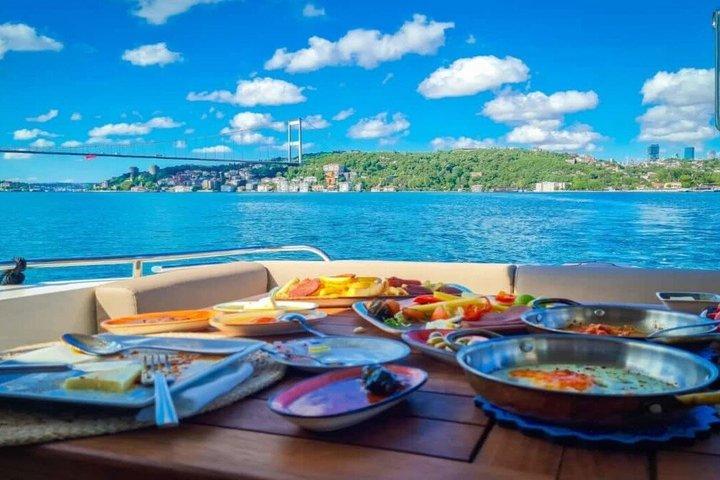 Istanbul Bosphorus Private Yacht Breakfast Cruise Tour