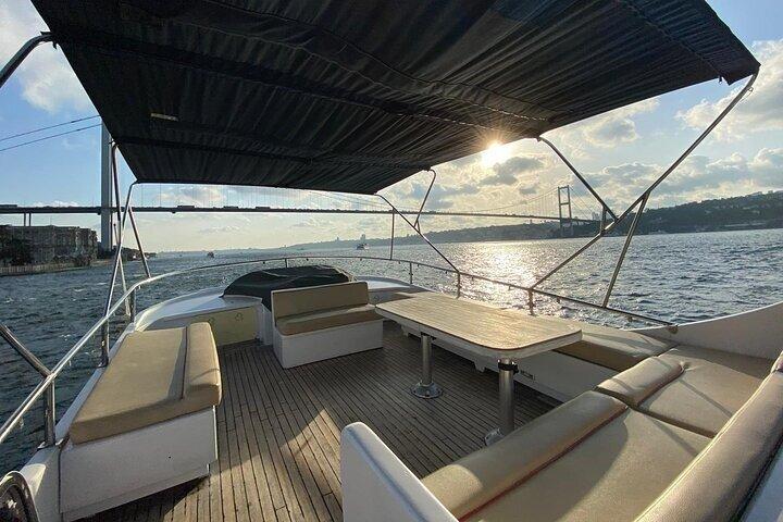 Istanbul Bosphorus Private Yacht Breakfast Cruise Tour