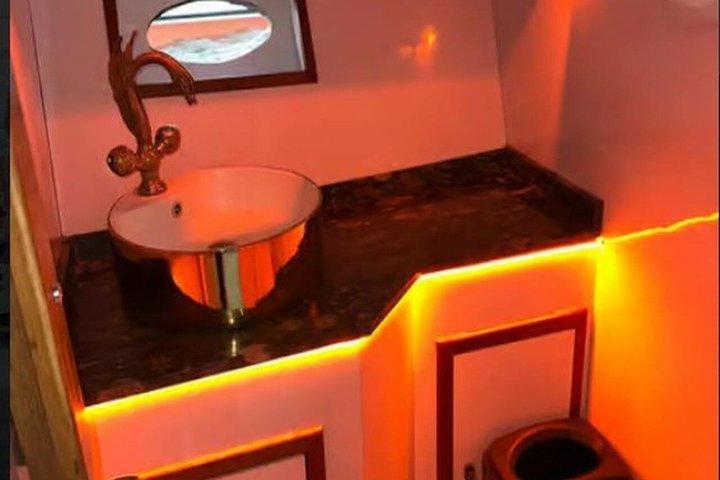Istanbul Bosphorus Private Yacht Breakfast Cruise Tour