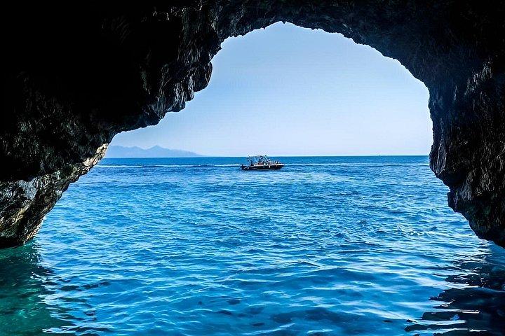 ブドヴァからコトル湾までのアドリア海体験