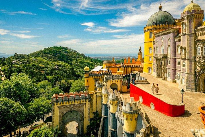 リスボンからシントラへの日帰り旅行ペナ宮殿キンタ・カスカイス