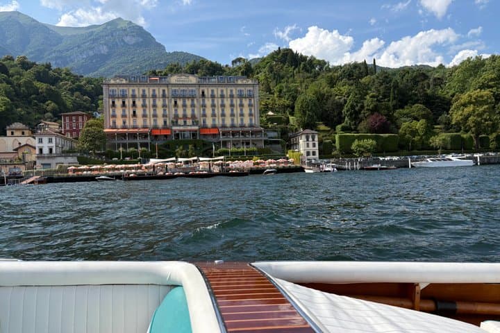 Wooden boat tour on Lake Como with Italian aperitif