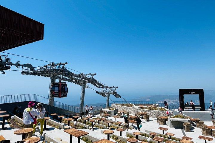 コトルハイライトツアーケーブルカーに乗ってユネスコ旧市街を散策