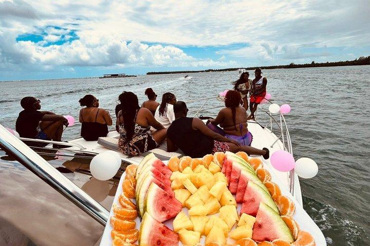 Live Dj, Hip Hop, Afro beat Party Boat Adults Only with Open Bar（ライブDj、ヒップホップ、アフロ、オープンバーでパーティーボートアダルトズに勝つ）