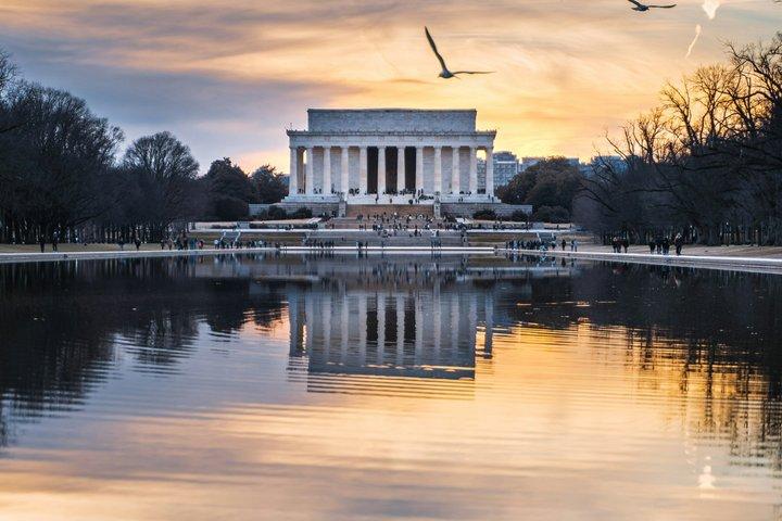 DC's Lincoln Memorial Undercroft Museum Direct Entry & Guidebook