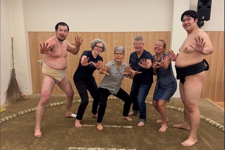 東京相撲＆フード 本物の土俵にまわしを着けよう！