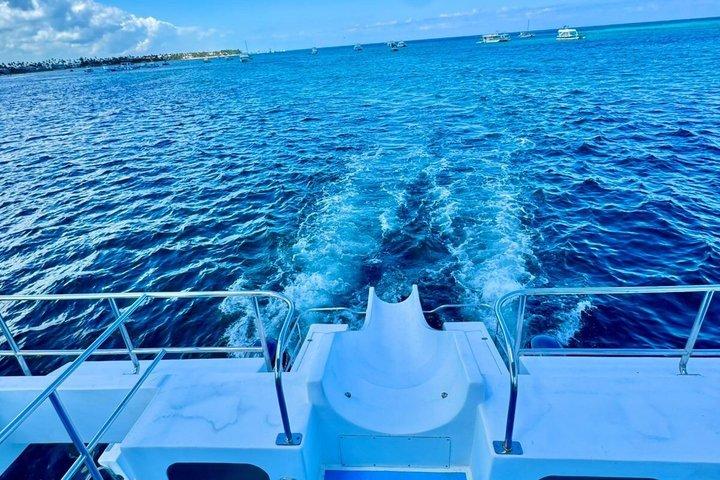 Hip Hop Party Boat with Live DJ Soca Dancehall Afrobeat