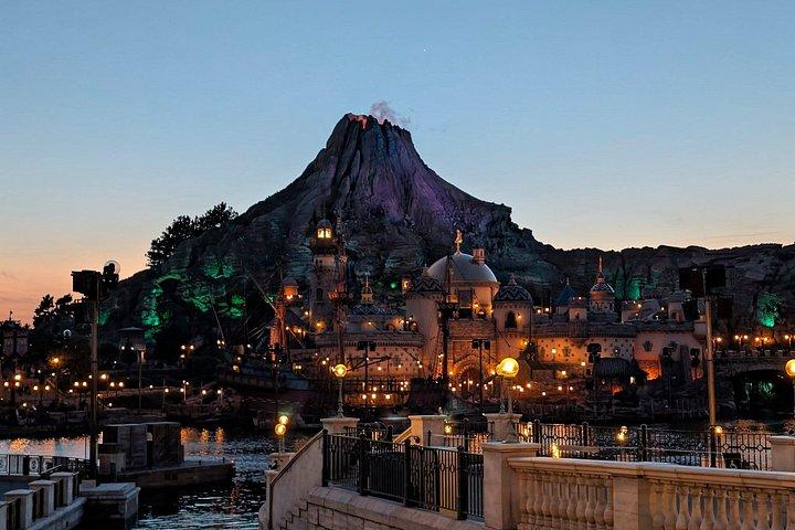 東京ディズニーシー＆ディズニーランド同日2-パークチケット（送迎付き）
